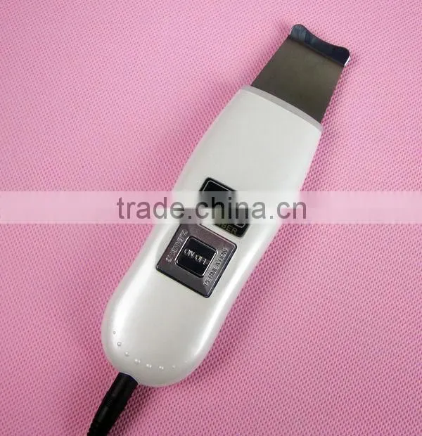 Ultrasonic skin scrubber for deep cleansing
