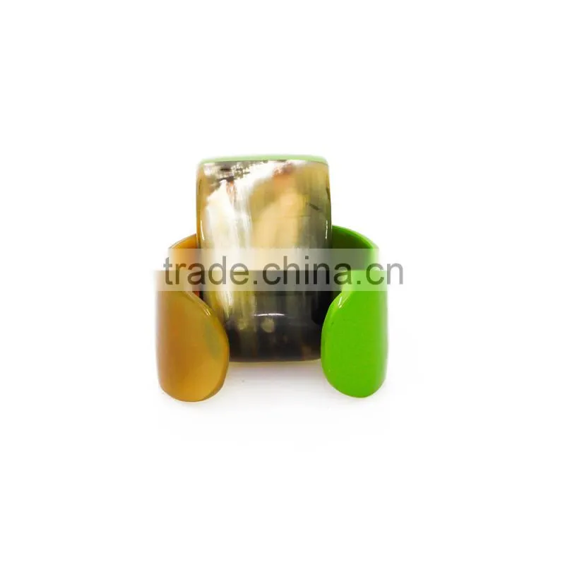 Buffalo Horn bracelet, lacquered fisnishing