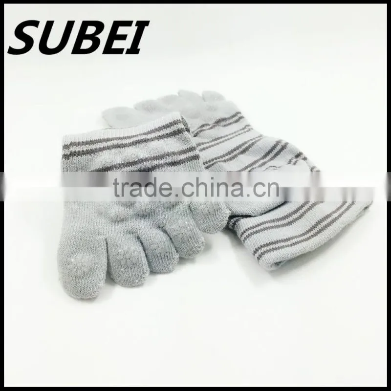 Five fingers and toes cotton non-slip yoga socks