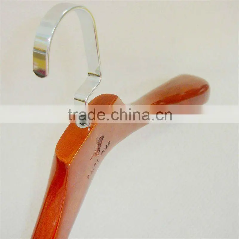 LP-40 red wooden hanger metal hanger