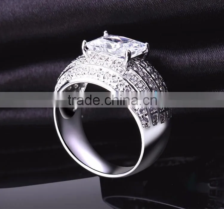 China Factory Price Pave Setting CZ Luxury Marriage Gift 18K Gold Ring Jewelry Plated