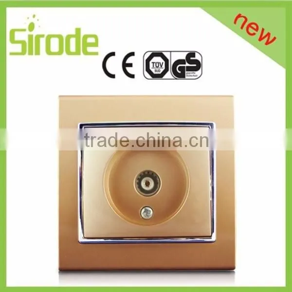 waterproof Power Usage Plug Socket Outlet with shelter