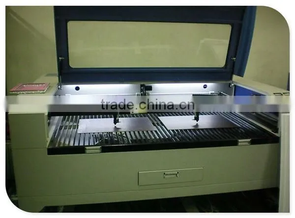 SM1390 laser cardboard cutting plotter