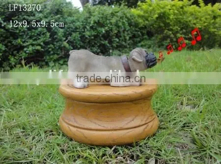 resin pug dog statue for decor