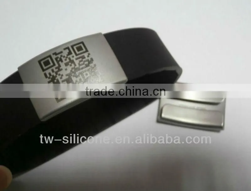 Silicone Engravable unique qr bracelet with tin box