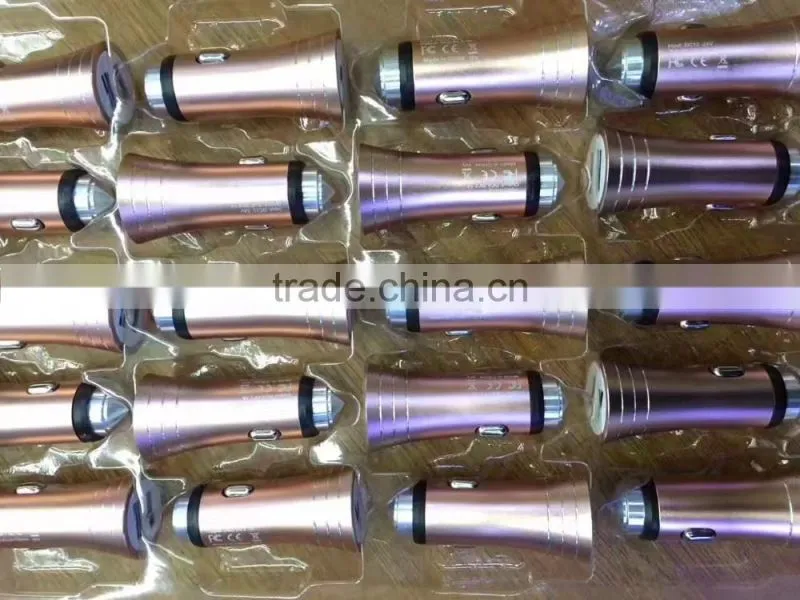 Double USB ports Wholesale Quick Charging Universal Car Charger
