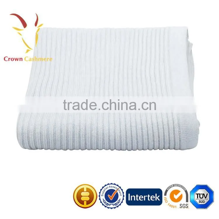 Plain China Knitted Newborn Baby Throw Blanket