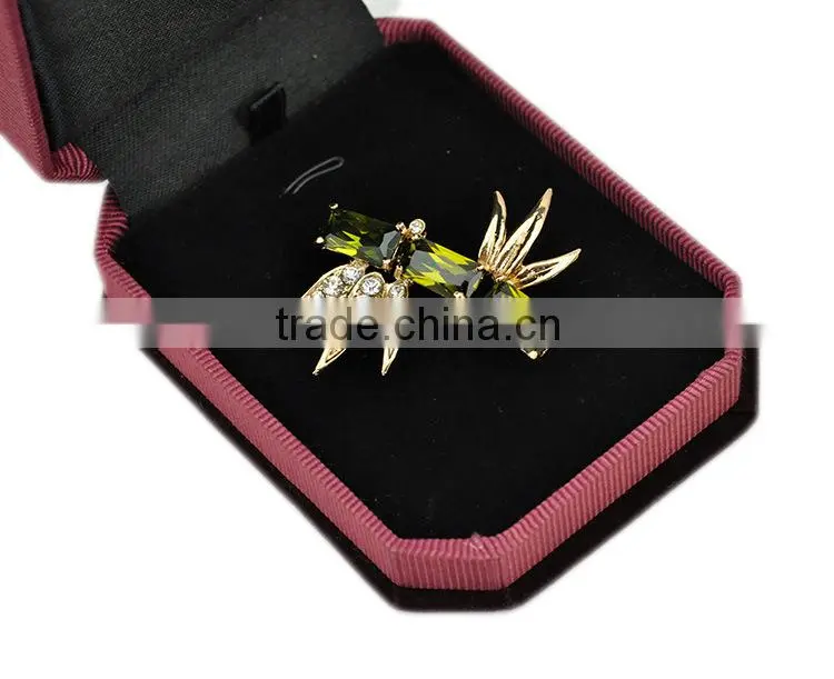 Aristocratic Chinese style bamboo shaped brooch for invitations,custom made brooches