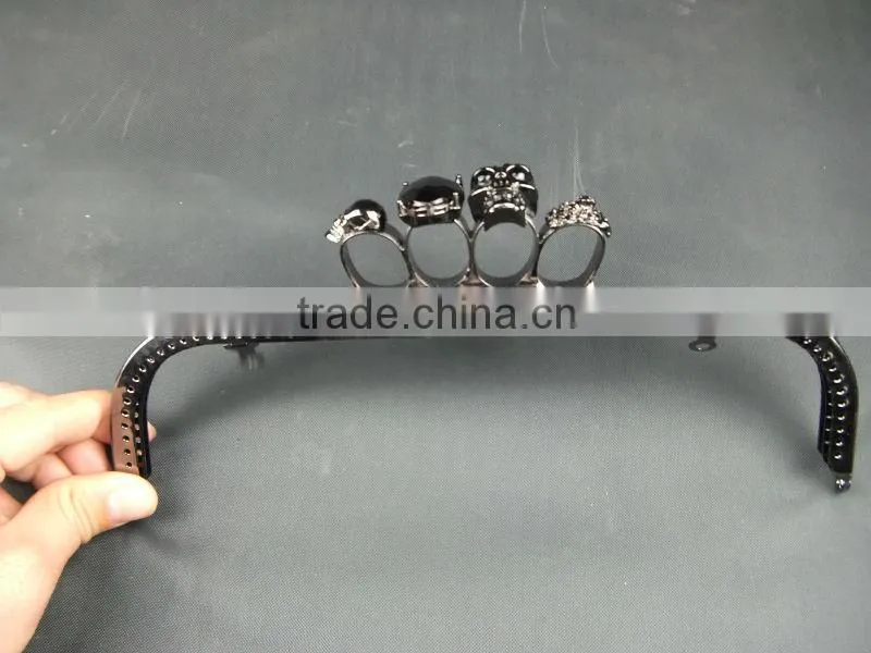 10.3 Inch Gun Color Four Fingers Skulls Metal Clutch Frame For Bags