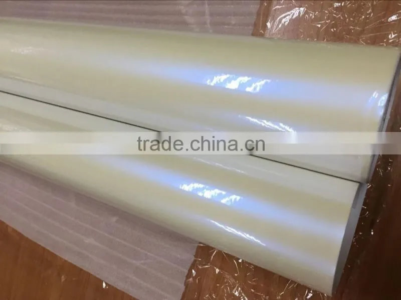 Wholesale 1.52*20m chameleon white pearl vinyl film,chameleon white to blue car sticker with air free bubbles
