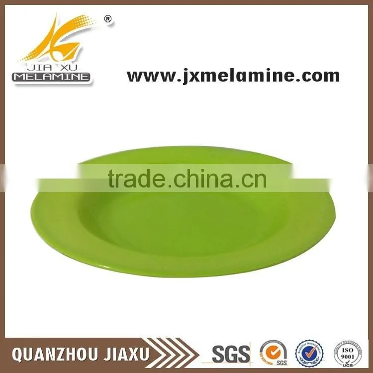 green round dinner plate