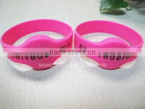 Waterproof Passive RFID Make Rubber Bracelets with Classic 1K Chip by China Factory