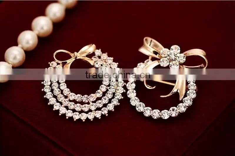 GOLDEN COLOR ZINC ALLOY BOWKNOT RHINESTONE BROOCH