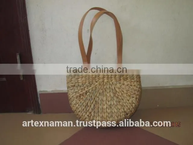 Eco-friendly water hyacinth handbag with handles, fashionable looking, good price, natural material from Vietnam
