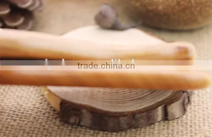 Hot sales promotion gift LOGO engraved hand made wooden comb