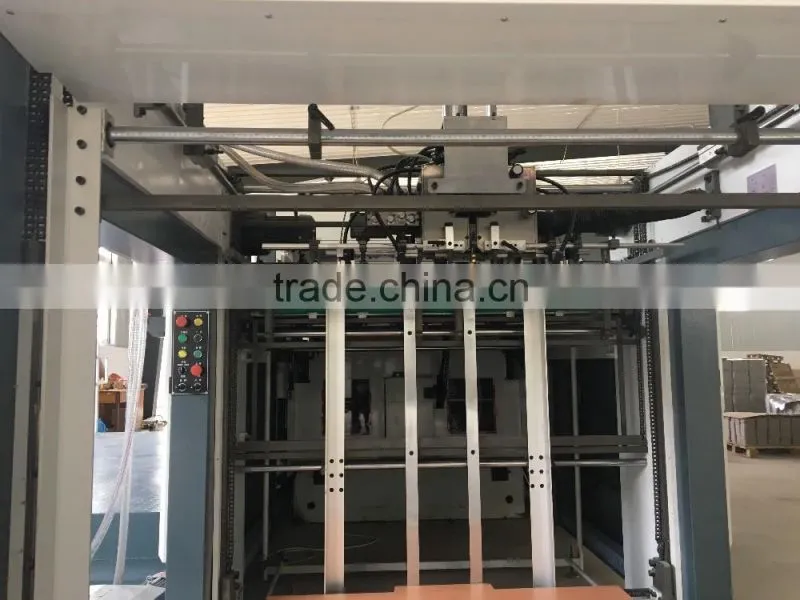 Automatic die cutting and creasing machine
