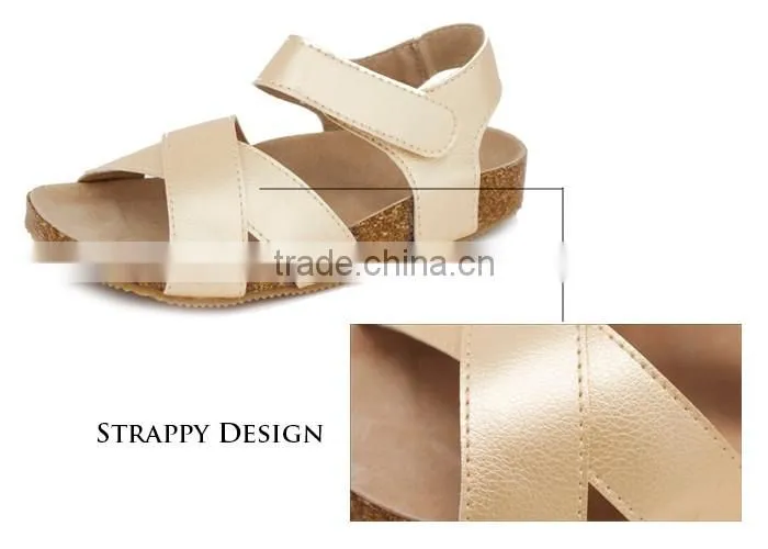 2016 Fashionable Golden Leather Girls Sandals with Cork Sole
