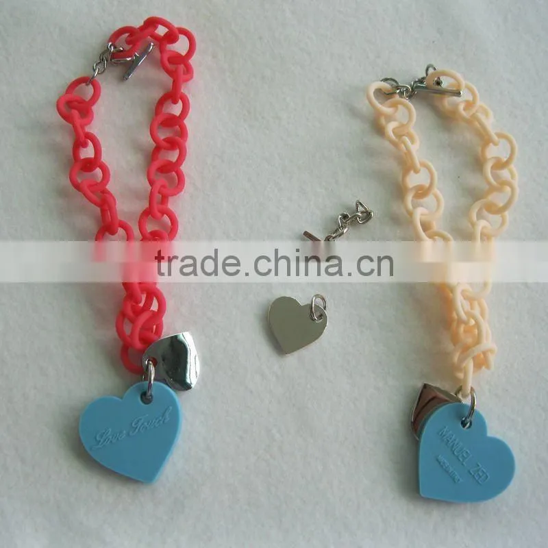 Silicone bracelet love keychain