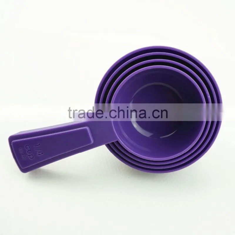 47010 4pcs plastic Measuring Cups and Spoons Set