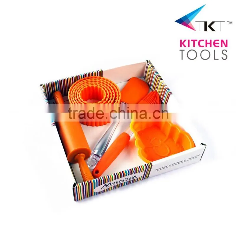 Popular Silicone Tools Baking -Siliocne Brush, Silicone Spatula,Cookie Cutter, Beer Cake Mould, Rolling Pin