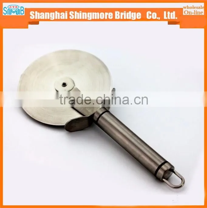 china kitchenware factory supply high quality pizza cutter for family
