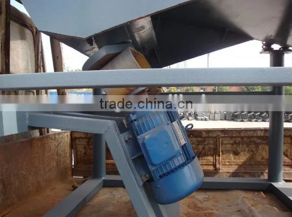 High efficiency liner vibrating screen for recycling industry