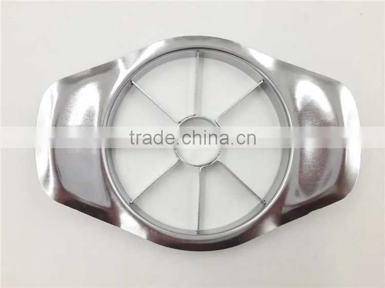 Plastic apple slicer and divider