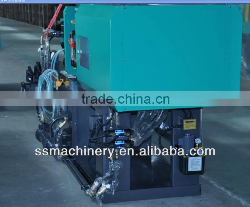 Plastic parts making injection molding machine