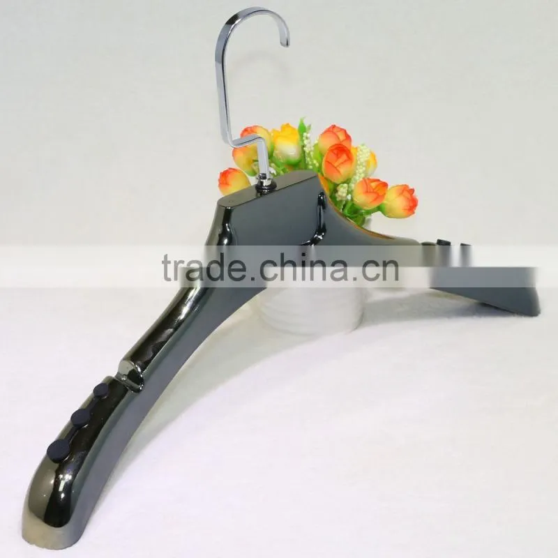 Factory customized hot sell plastic hanger for suit cloth