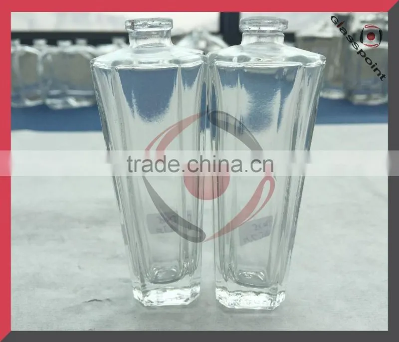 Customized Special Empty Glass Perfume Bottle with Sprayer