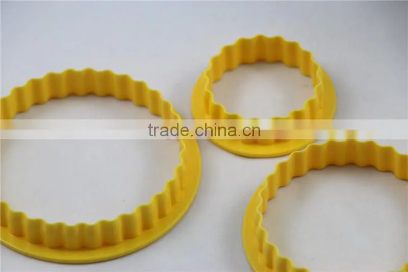 Alibaba China supplier plastic biscuit cutter