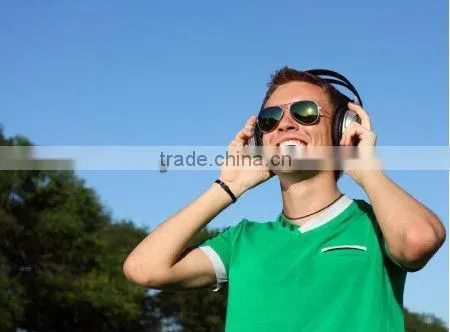 Wireless stereo headphone for Silent party