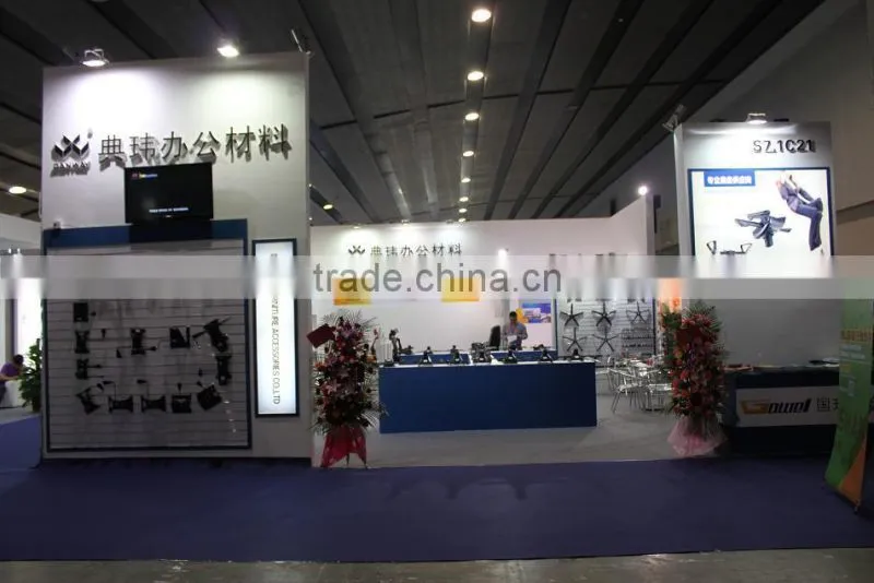 white color caster DWG-B004