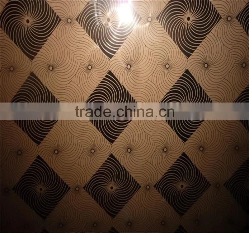 designed glass for wall with deco