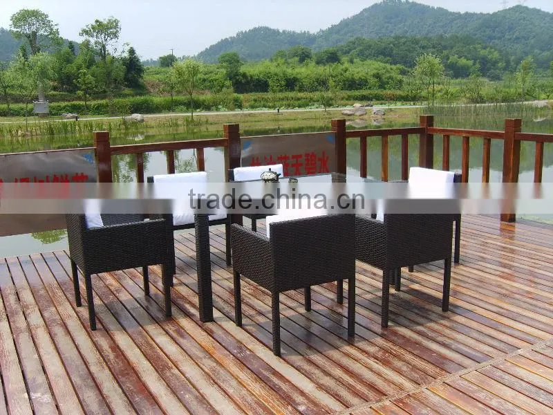 leisure outdoor rattan table and chair set