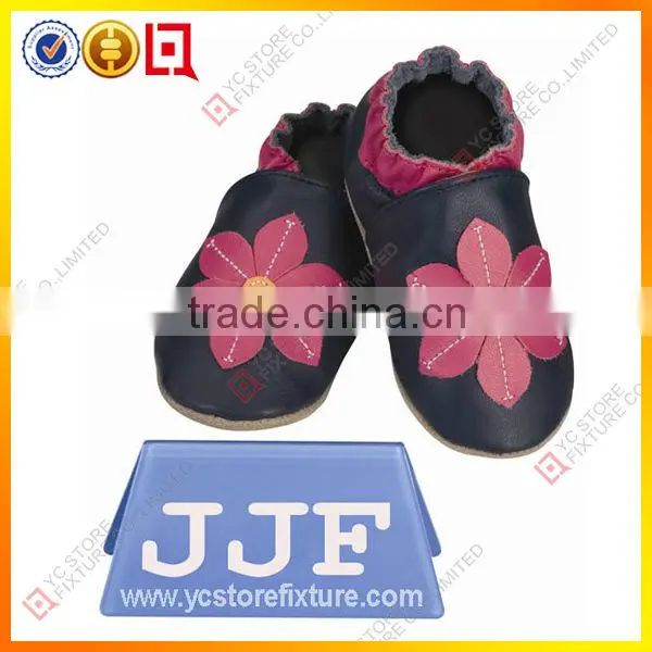 Children casual shoe stand display