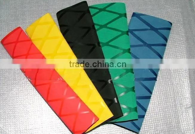 Polyolefin heat shrinkable non-slip tubing
