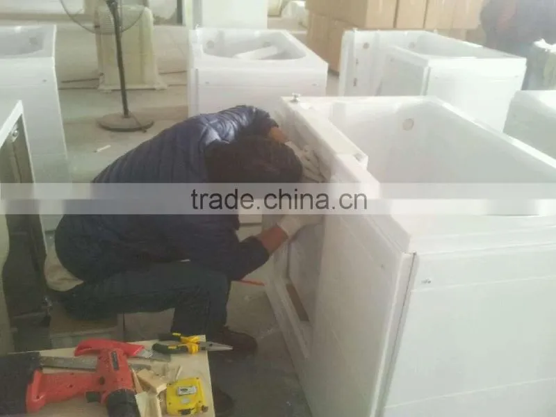 Acrylic Tub for Elderly People