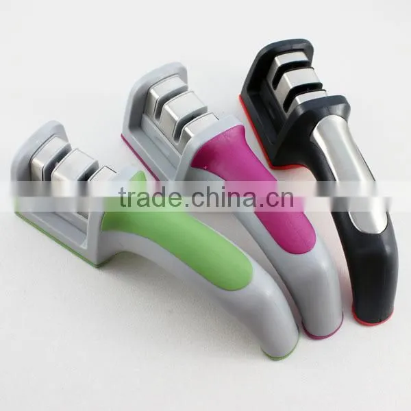 Mini sharpener for knife and scissors
