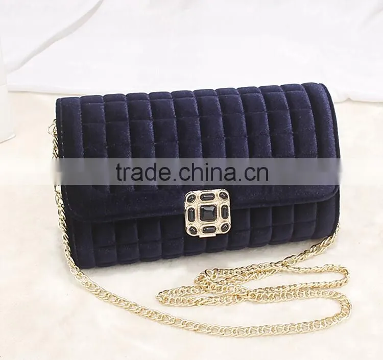 Online shopping Luxury newest designer custom black velvet sling shoulder bags with metal chain