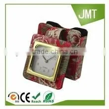 2016 Delicate design leather table clock