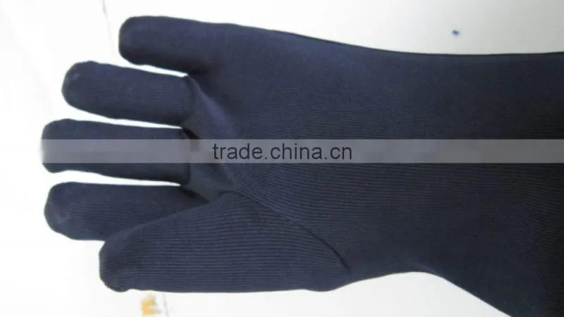 Intervenient radiation protective lead gloves