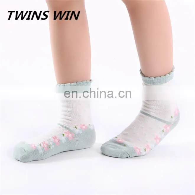 European 2018 new products wholesale children cartoon cute winter warm printed woven cotton knee short sock
