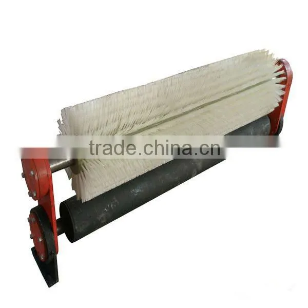 Bearing installation roller brush for sweeping