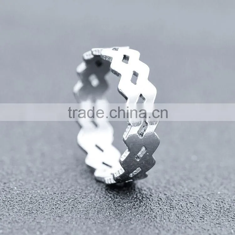 2016 Concise Style Stainless Steel Ring Surrounded By Two Wavy Hollow Ring