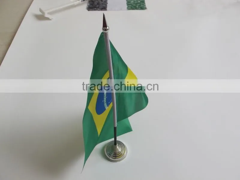 DecoratIve wholesales 170T polyester fabric small size Brazil table stand flag