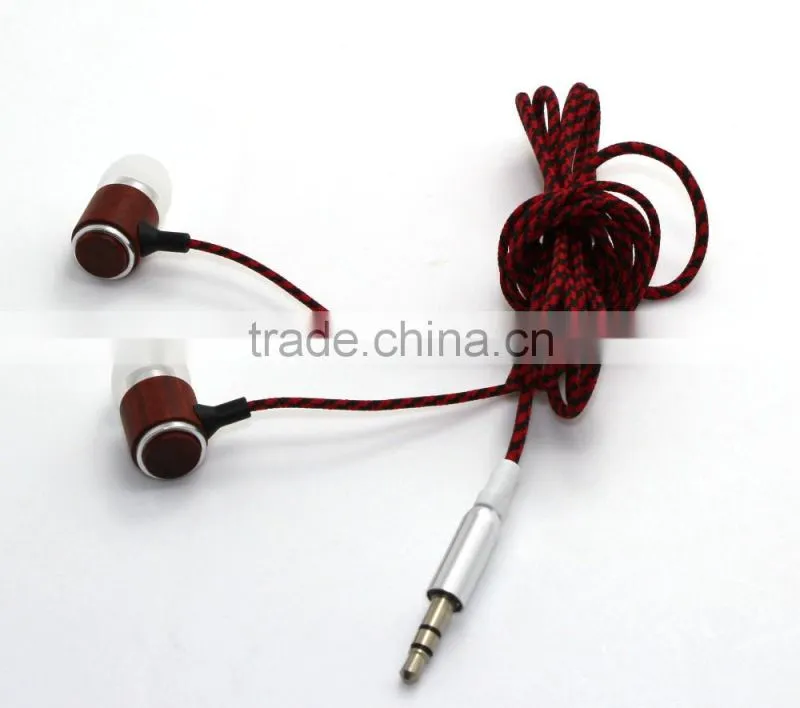 Tot High quality Fashion wood earphone Stereo bass Music earphone for MP3 And tablet PC
