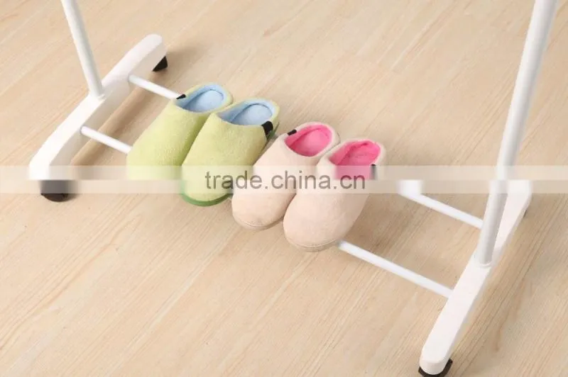 Movable clothes hanger extensions single rod