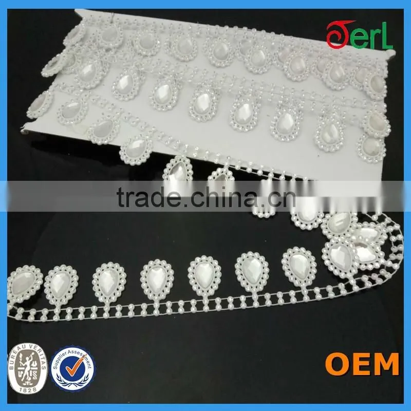 Plastic rhinestone trim for garment accessories