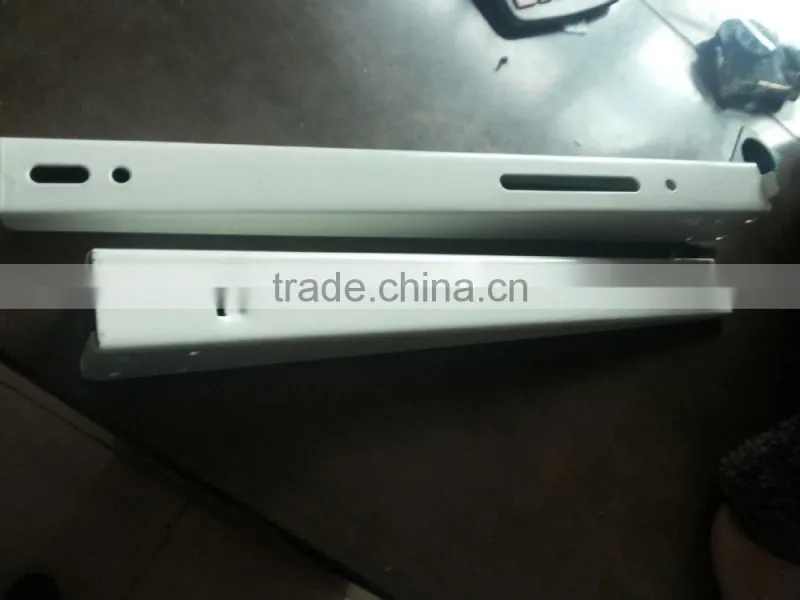 Air conditioner bracket
